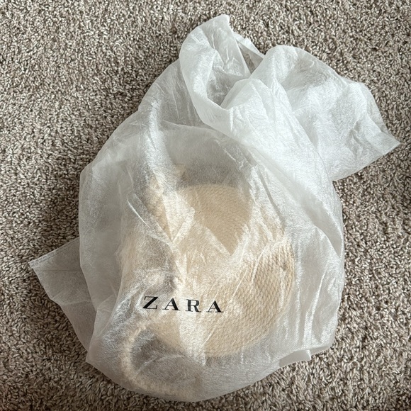 Zara Round Rope Crossbody Bag - Picture 9 of 9